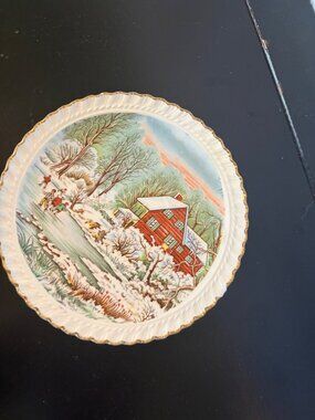 Vintage Winter Scene Decorative Plate W/ Gold Trim - 6" Diameter
